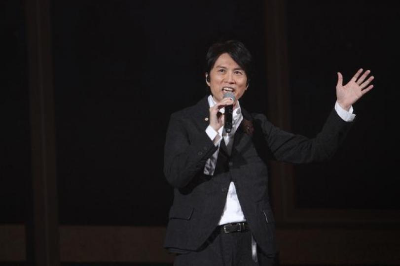■黃子華最後一次棟篤笑演出,掀起搶飛熱潮,「靚位」黃牛價高逾萬元。資料圖片
■黃子華最後一次棟篤笑演出,掀起搶飛熱潮,「靚位」黃牛價高逾萬元。資料圖片