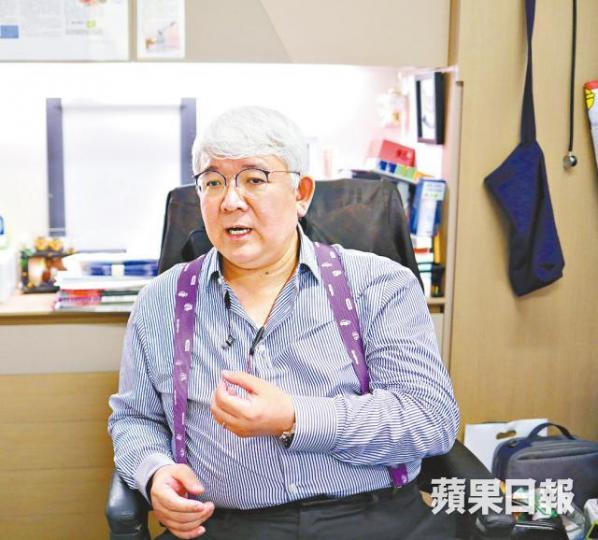 ■朱偉星醫生稱要預防生蛇除可注射疫苗亦要增強抵抗力。夏家朗攝 ■朱偉星醫生稱要預防生蛇除可注射疫苗亦要增強抵抗力。夏家朗攝