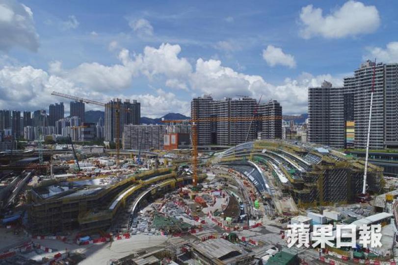 ■高鐵列車明起試運行,內地鐵路部門將安排多輛列車每天不載客往來廣州南至西九龍。資料圖片 ■高鐵列車明起試運行,內地鐵路部門將安排多輛列車每天不載客往來廣州南至西九龍。資料圖片