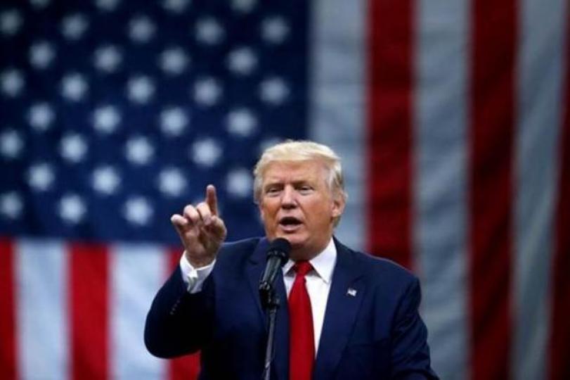 _e123_YfFz25_trump01