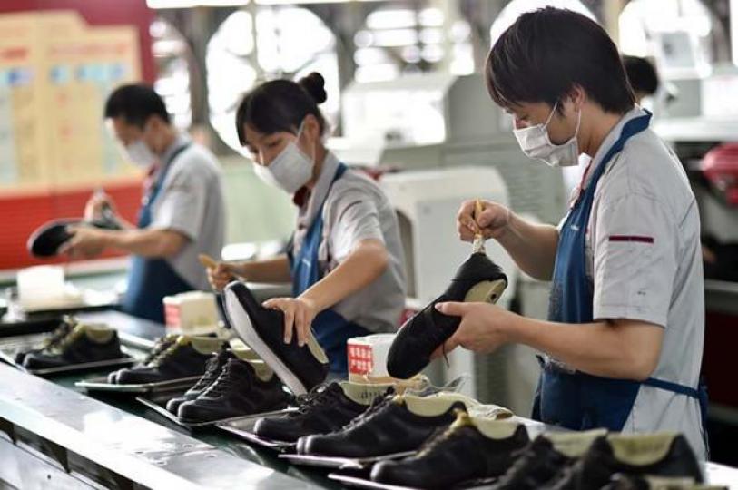 ■財新中國製造業PMI上月表現遜預期。 ■財新中國製造業PMI上月表現遜預期。
