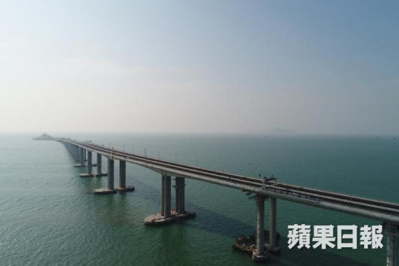 ■港珠澳大橋自施工以來屢次爆出超支、延誤等醜聞。 ■港珠澳大橋自施工以來屢次爆出超支、延誤等醜聞。