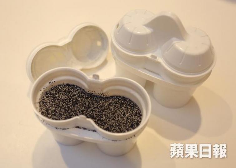 ■筆者稱「離子交換樹脂濾水器」以電子吸走重金屬。資料圖片 ■筆者稱「離子交換樹脂濾水器」以電子吸走重金屬。資料圖片