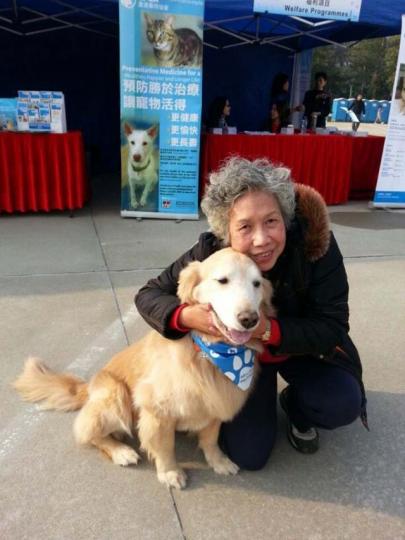 Christine雖然沒有生兒育女,但她選擇將大愛分給小動物,成為動物義工之餘更助養毛孩。(受訪者提供相片)Christine曾為領養機構義務照顧貓咪,笑言自己是「鏟屎官」,愛心十足。(受訪者提供相片)2009年Christine簽約成為「寧安之友」,預先安排好身後事。(受訪者提供相片)寧安服務的義工和會員不時出席聯誼活動和互相探訪,大時大節更會像家人般齊齊慶祝。(受訪者提供相片) Christine雖然沒有生兒育女,但她選擇將大愛分給小動物,成為動物義工之餘更助養毛孩。(受訪者提供相片)Christine曾為領養機構義務照顧貓咪,笑言自己是「鏟屎官」,愛心十足。(受訪者提供相片)2009年Christine簽約成為「寧安之友」,預先安排好身後事。(受訪者提供相片)寧安服務的義工和會員不時出席聯誼活動和互相探訪,大時大節更會像家人般齊齊慶祝。(受訪者提供相片)