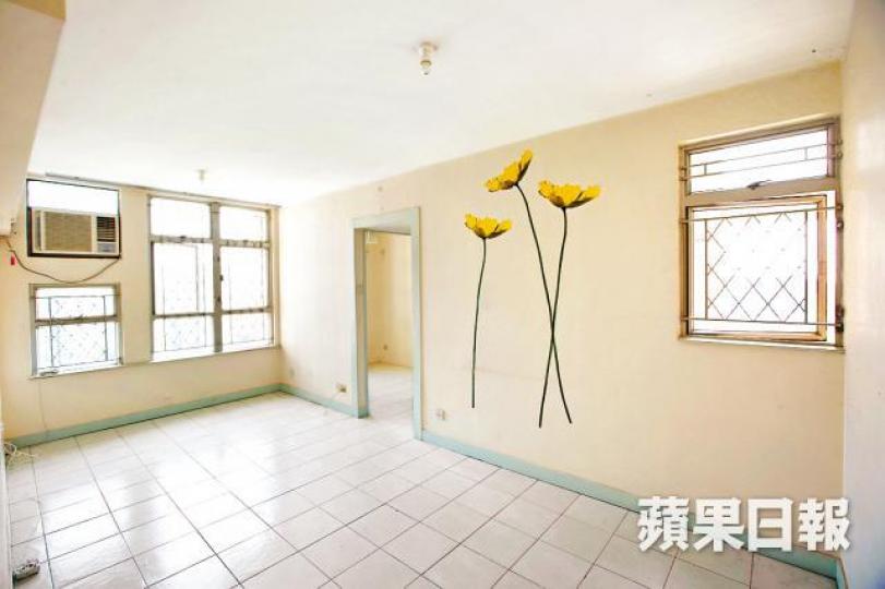 ■天頌苑一個居二市場放盤,實用650方呎,叫價450萬元。
■天頌苑一個居二市場放盤,實用650方呎,叫價450萬元。