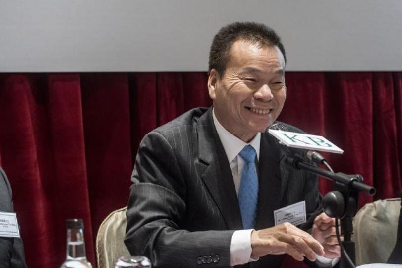 ■建滔化工主席張國榮在業績發佈會中表示,倘股價再跌,不排除回購。資料圖片 ■建滔化工主席張國榮在業績發佈會中表示,倘股價再跌,不排除回購。資料圖片