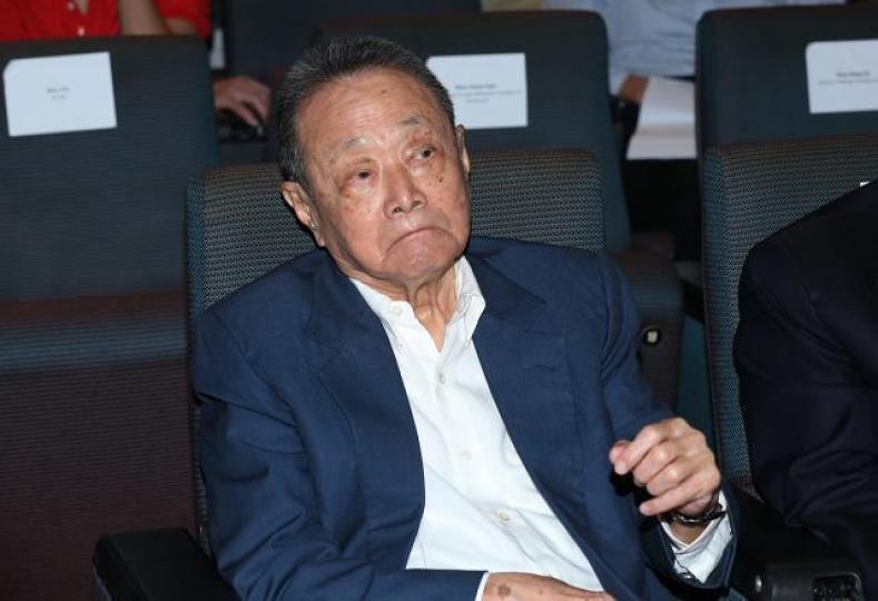 ■郭鶴年在自傳中,如實向後輩道出商界的交際應酬心得及營商哲學。資料圖片 ■郭鶴年在自傳中,如實向後輩道出商界的交際應酬心得及營商哲學。資料圖片