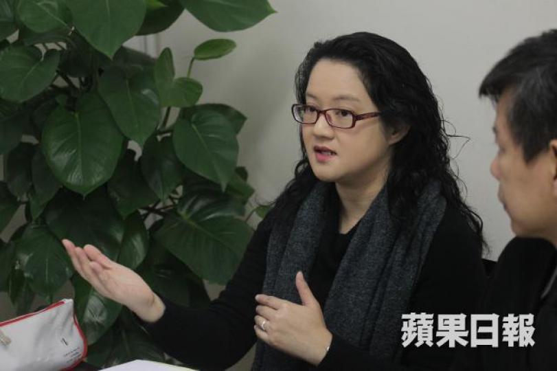 ■中文科老師何慧微認為考生或會對寫公開信「打咗個突」。資料圖片 ■中文科老師何慧微認為考生或會對寫公開信「打咗個突」。資料圖片