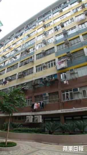 ■筲箕灣明華大廈重建項目涵蓋9幢住宅大廈,提供3,919個單位。 ■筲箕灣明華大廈重建項目涵蓋9幢住宅大廈,提供3,919個單位。