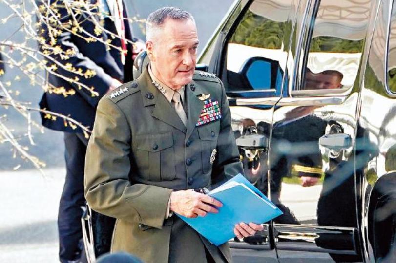 ■美軍參謀長聯席會議主席鄧福德到白宮商討敍局勢。 ■美軍參謀長聯席會議主席鄧福德到白宮商討敍局勢。
