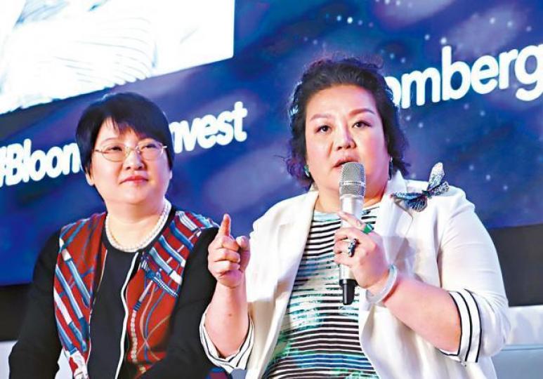 ■劉央(右)日前稱看好騰訊在2020年前可升見1,000元。 ■劉央(右)日前稱看好騰訊在2020年前可升見1,000元。
