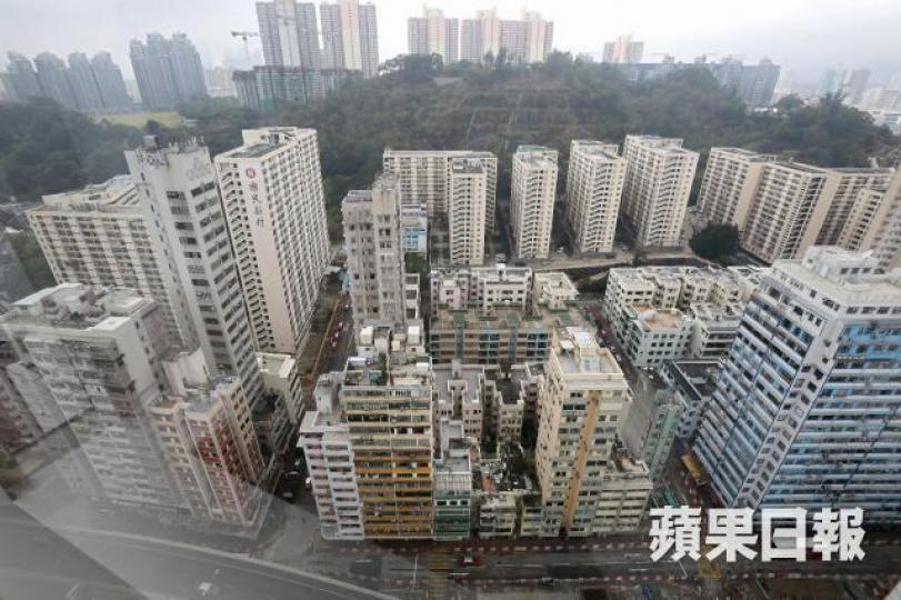 ■屋宇署工程師需豐富經驗,確保樓宇安全。資料圖片 ■屋宇署工程師需豐富經驗,確保樓宇安全。資料圖片