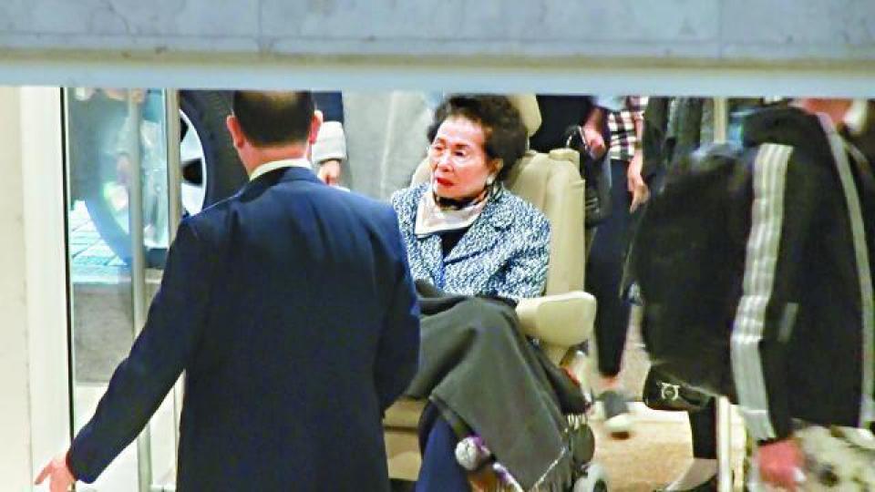 ■郭老太於本月8日由家人陪同到尖沙嘴一間酒店中菜廳午膳。 ■郭老太於本月8日由家人陪同到尖沙嘴一間酒店中菜廳午膳。