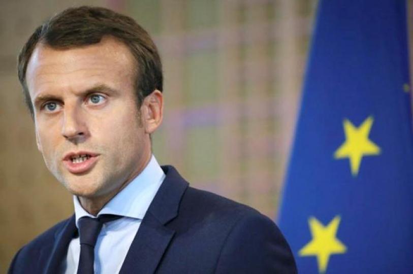 _e123_0o4wsA_macron01