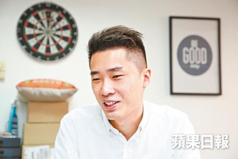■DiDi香港城市經理鄭志昂表示,最難是要與司機逐個溝通。■業內流傳一張上周五有司機單日6,400元收入的截圖。 ■DiDi香港城市經理鄭志昂表示,最難是要與司機逐個溝通。■業內流傳一張上周五有司機單日6,400元收入的截圖。