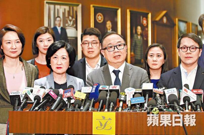 ■建制派議員要求行管會今早召開特別會議討論事件。 ■建制派議員要求行管會今早召開特別會議討論事件。