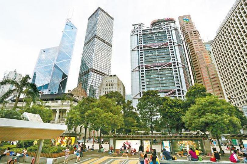 ■市場預期今年本地銀行股業績有好表現,其中較看好中銀、恒生及匯控。資料圖片■有指建行及招行具有強大的分銷能力和人才儲備,在未來競爭中更有利。資料圖片 ■市場預期今年本地銀行股業績有好表現,其中較看好中銀、恒生及匯控。資料圖片■有指建行及招行具有強大的分銷能力和人才儲備,在未來競爭中更有利。資料圖片