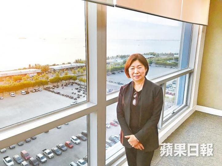■Coson指菲律賓逾億人口,中產階級崛起,港商發展餐飲業最有利。周家誠攝■SMIC集團涉足不同業務包括零售;圖為旗下商場MOA。 ■Coson指菲律賓逾億人口,中產階級崛起,港商發展餐飲業最有利。周家誠攝■SMIC集團涉足不同業務包括零售;圖為旗下商場MOA。