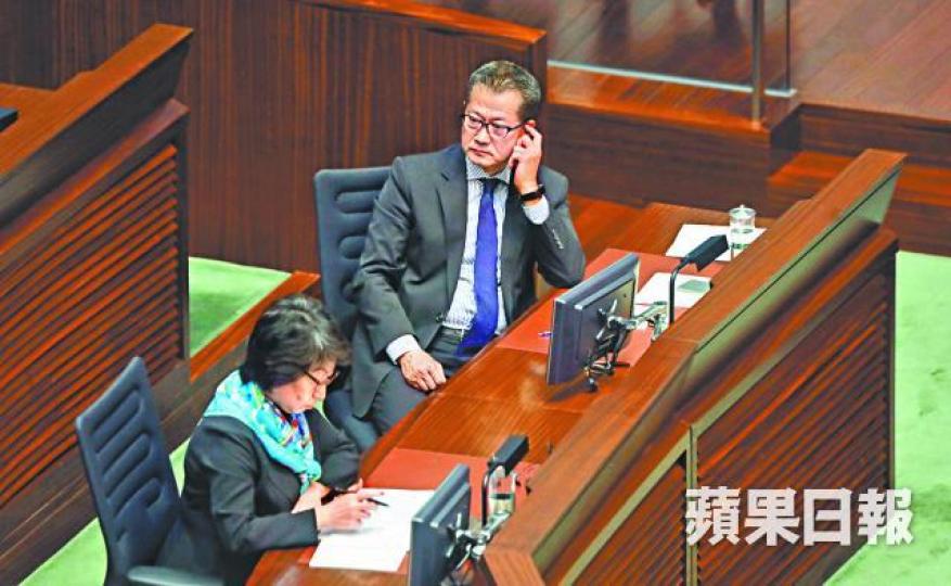 ■財政司長陳茂波昨就派錢方案提出修訂。 ■財政司長陳茂波昨就派錢方案提出修訂。