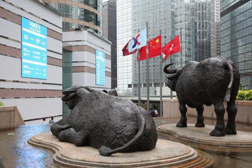 ■近日港股跳不出波動市，見升買跌，見跌買升，賭中的機會相當大。資料圖片