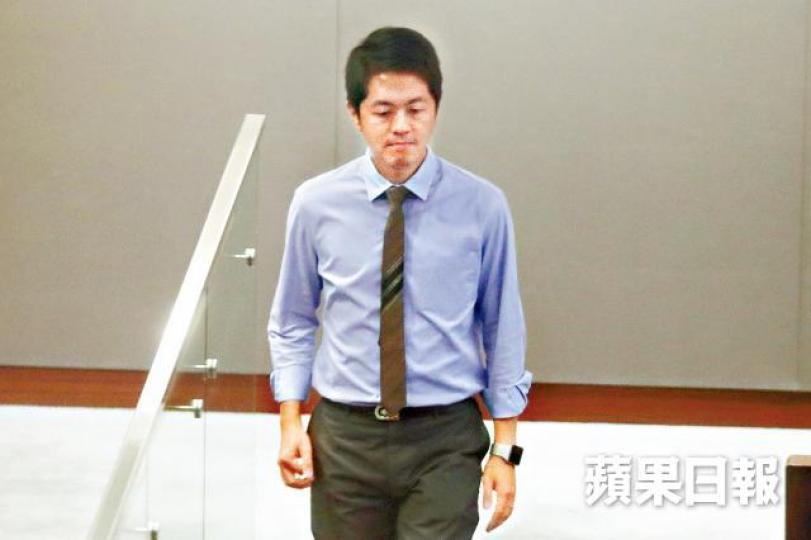 ■許智峯昨再就涉搶手機事件道歉。謝榮耀攝 ■許智峯昨再就涉搶手機事件道歉。謝榮耀攝