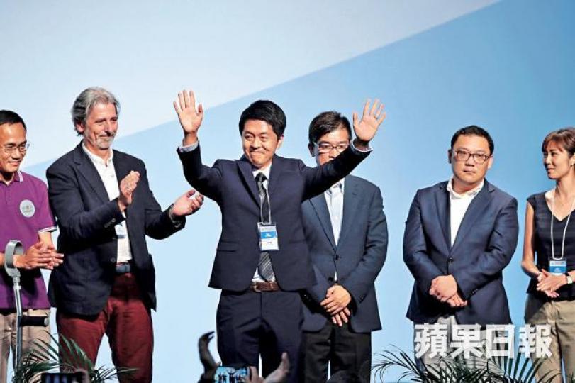 ■許智峯於前年立法會港島區選舉中勝出。 ■許智峯於前年立法會港島區選舉中勝出。