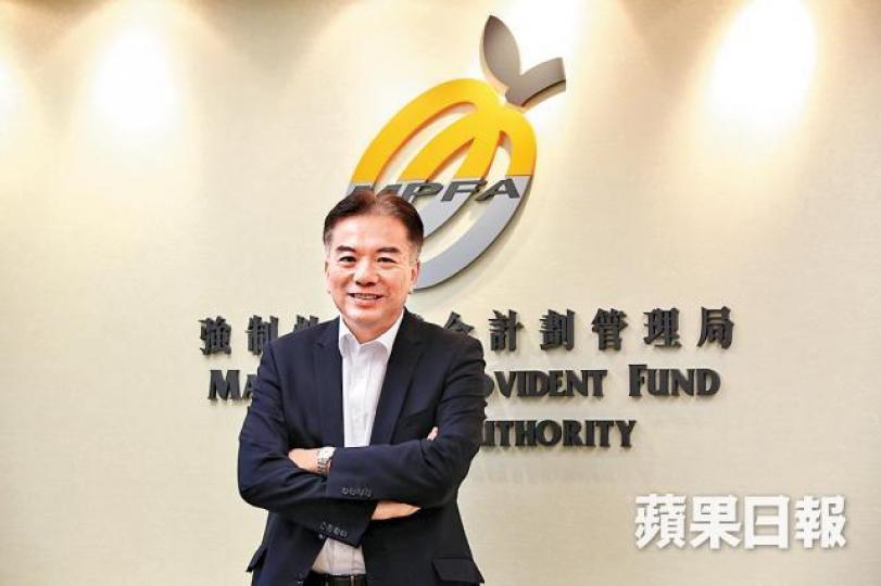 ■黃友嘉指強制性儲蓄能為退休保障打好根基。 ■黃友嘉指強制性儲蓄能為退休保障打好根基。