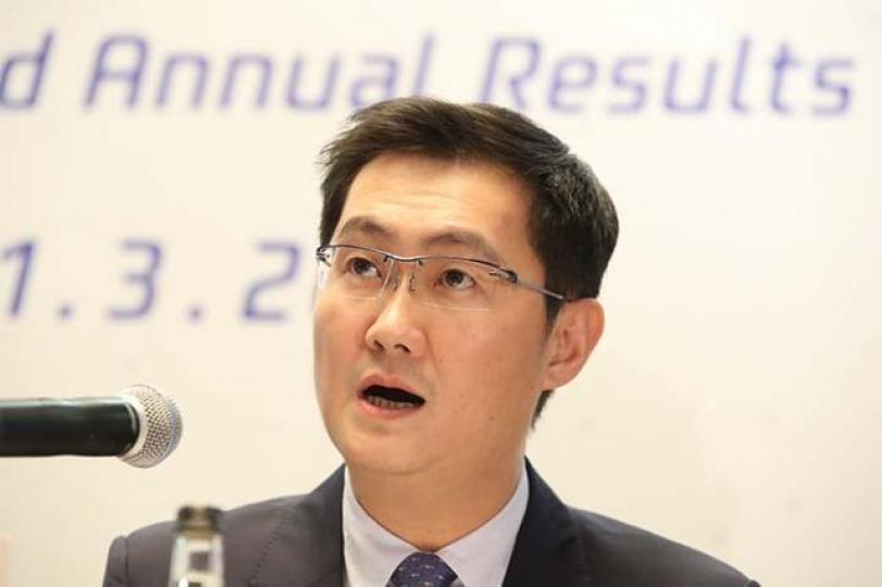 ■馬化騰說自己的理想是如何做出最好的產品,而不是賺多少錢。 資料圖片■馬化騰凌晨在微信上回應批評。 互聯網圖片 ■馬化騰說自己的理想是如何做出最好的產品,而不是賺多少錢。 資料圖片■馬化騰凌晨在微信上回應批評。 互聯網圖片