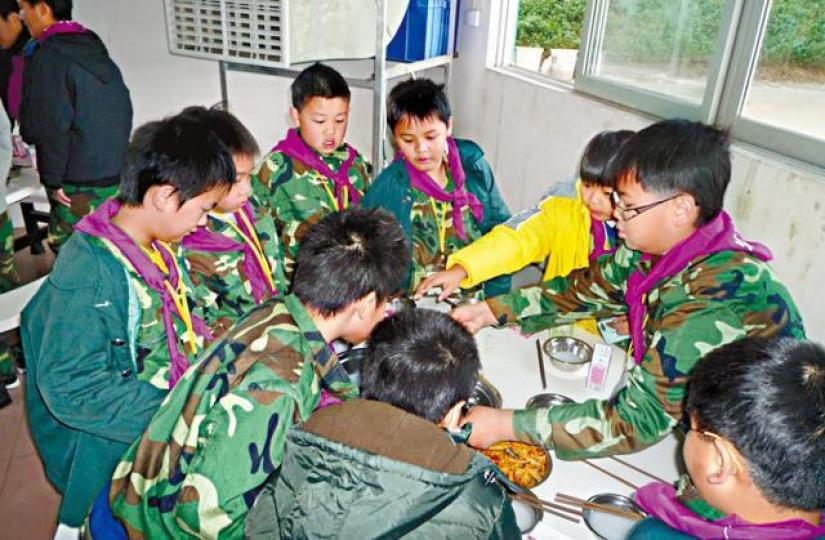 ■教育局近年大幅增加資助學生到內地交流名額,惟空缺率卻不斷增加。資料圖片 ■教育局近年大幅增加資助學生到內地交流名額,惟空缺率卻不斷增加。資料圖片
