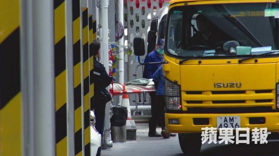 ■筆者指出,倘親人自殺離世,喪親者可能會拒接受事實,或不斷自責,他們最需要的是一個可訴說感受的空間。資料圖片 ■筆者指出,倘親人自殺離世,喪親者可能會拒接受事實,或不斷自責,他們最需要的是一個可訴說感受的空間。資料圖片