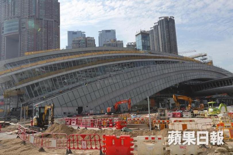 ■高鐵西九總站香港口岸區出入境控制系統由北京航天信息提供。資料圖片 ■高鐵西九總站香港口岸區出入境控制系統由北京航天信息提供。資料圖片