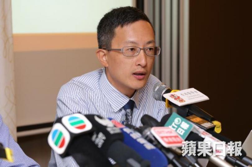 ■外科專科醫生林哲玄表示,醫生一般而言有決策醫療程序的權力,但亦非「乜都管晒」。資料圖片 ■外科專科醫生林哲玄表示,醫生一般而言有決策醫療程序的權力,但亦非「乜都管晒」。資料圖片