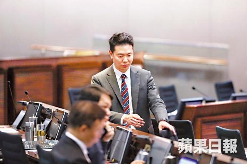 ■周浩鼎未回覆調查委員會要求,昨亦拒回應傳媒追問。 ■周浩鼎未回覆調查委員會要求,昨亦拒回應傳媒追問。