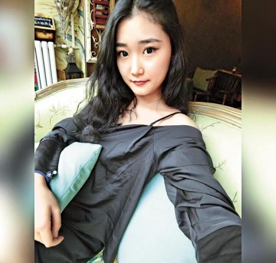 ■空姐李明珠是家中獨女，日前乘坐滴滴順風車，未料途中被殺。互聯網■疑犯劉振華利用其父親的滴滴順風車賬號犯案。互聯網■李明珠父親透露滴滴公司已向他們道歉。互聯網