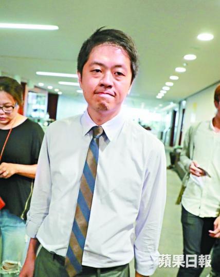 ■許智峯因涉搶政府「狗仔隊」手機,早前遭民主黨凍結黨籍。資料圖片 ■許智峯因涉搶政府「狗仔隊」手機,早前遭民主黨凍結黨籍。資料圖片