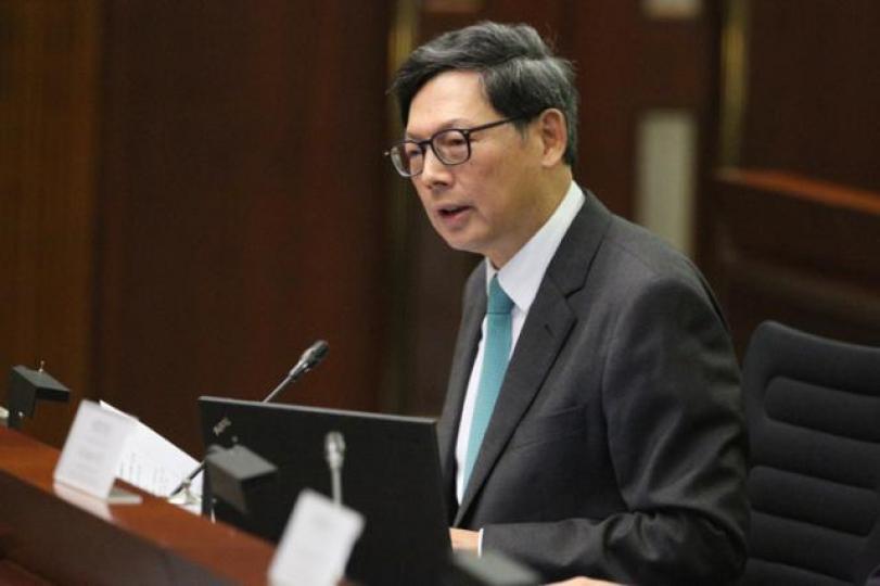 ■陳健波(左)同李慧琼似乎好關心香港人幾時可以使用電子錢包跨境電子支付。資料圖片 ■陳健波(左)同李慧琼似乎好關心香港人幾時可以使用電子錢包跨境電子支付。資料圖片