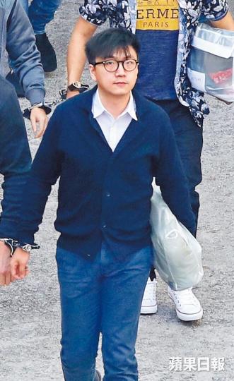 ■梁天琦昨晨被押往高院受審。何家達攝 ■梁天琦昨晨被押往高院受審。何家達攝