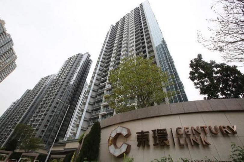 ■新地旗下的東環樓盤去年入伙，業主可透過手機應用程式檢查執修進度。資料圖片