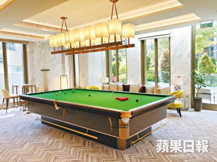 ■Napa會所總面積逾2.3萬方呎,除提供健身室及花園,更設有桌球室。■會所亦設有室內及室外游泳池。■會德豐表示月內會分批發信予Napa業主收樓。 ■Napa會所總面積逾2.3萬方呎,除提供健身室及花園,更設有桌球室。■會所亦設有室內及室外游泳池。■會德豐表示月內會分批發信予Napa業主收樓。
