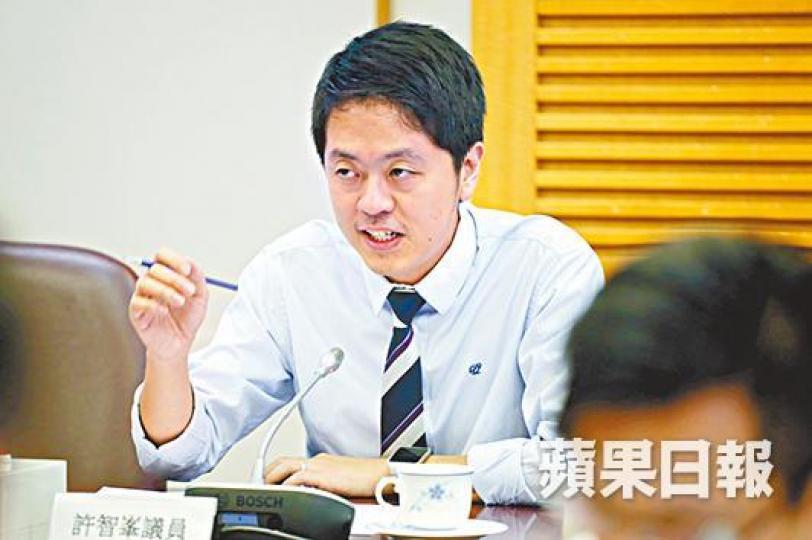 ■許智峯認為其黨籍若無限期凍結,對民主黨未必是好事。何頴賢攝 ■許智峯認為其黨籍若無限期凍結,對民主黨未必是好事。何頴賢攝