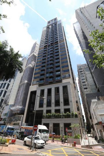 ■Yoo Residence低層B室單位,以848萬元售出,實用呎價2.29萬元。資料圖片 ■Yoo Residence低層B室單位,以848萬元售出,實用呎價2.29萬元。資料圖片