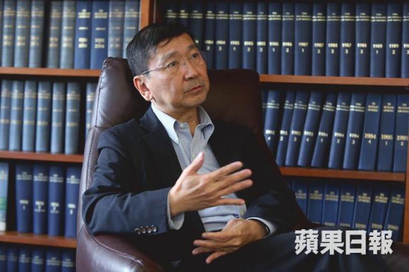 ■陳文敏接受《蘋果》訪問時稱,一直以來香港對於公眾集會和遊行的限制比較嚴苛。王子俊攝 ■陳文敏接受《蘋果》訪問時稱,一直以來香港對於公眾集會和遊行的限制比較嚴苛。王子俊攝