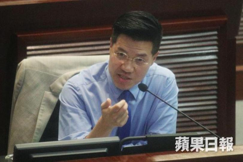 ■范國威指民主派最新決定是不提出反對成立專責委員會調查許智峰的動議,以免令建制派藉機大舉發言。資料圖片 ■范國威指民主派最新決定是不提出反對成立專責委員會調查許智峰的動議,以免令建制派藉機大舉發言。資料圖片