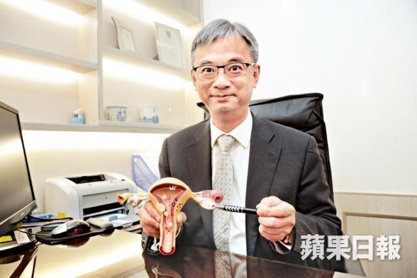 ■余啟文醫生稱女性平均51.5歲收經。伍嘉亮攝