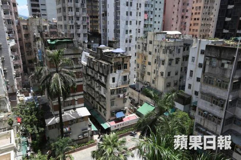 ■市區重建局以每平方呎23,568元,向西營盤崇慶里/桂香街重建項目業主提出收購,成歷來最高收購價。資料圖片 ■市區重建局以每平方呎23,568元,向西營盤崇慶里/桂香街重建項目業主提出收購,成歷來最高收購價。資料圖片