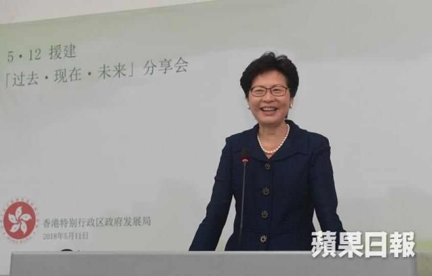 ■林鄭月娥政府用近廿億喺元朗起行人天橋,無疑係「炫富性救市措施」。 資料圖片 ■林鄭月娥政府用近廿億喺元朗起行人天橋,無疑係「炫富性救市措施」。 資料圖片