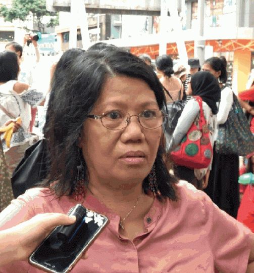 ■菲傭Dita:「我們可以去哪裏?我們沒有其他免費的地方可以去,(容的言論)很傷人。」
■菲傭Dita:「我們可以去哪裏?我們沒有其他免費的地方可以去,(容的言論)很傷人。」