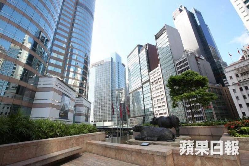 ■美元上升引發新興市場走資,港股雖未見受影響,但投資者要時常保持警剔。資料圖片 ■美元上升引發新興市場走資,港股雖未見受影響,但投資者要時常保持警剔。資料圖片