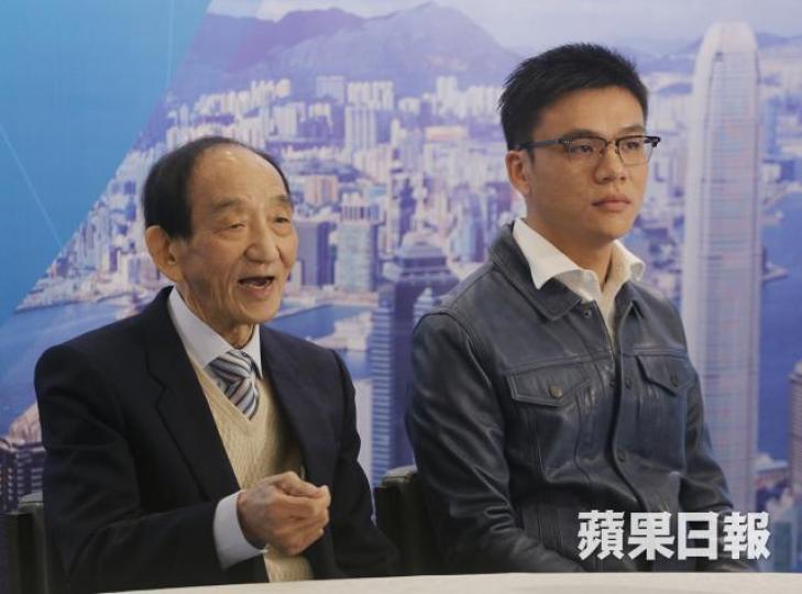 ■鄧成波(左)及鄧耀昇(右)。資料圖片 ■鄧成波(左)及鄧耀昇(右)。資料圖片