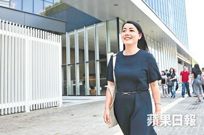 ■劉小麗昨宣佈放棄就議員資格上訴。許頌明攝 ■劉小麗昨宣佈放棄就議員資格上訴。許頌明攝